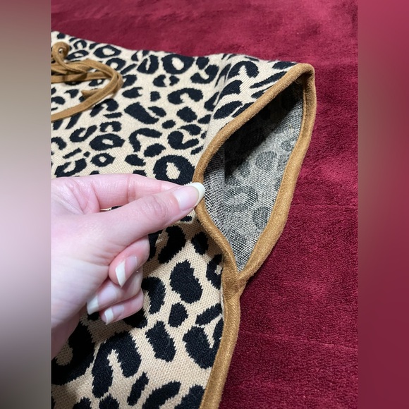 NWOT Anthropologie THML Leopard Print Knit Poncho Sweater Cape Boho Indie Size S - Picture 8 of 9
